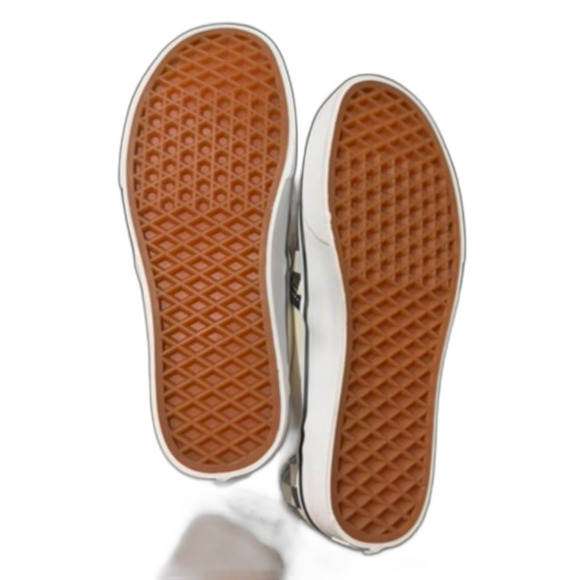 Womans Van Slip on shoes NWT size 7.5 - Picture 4 of 4